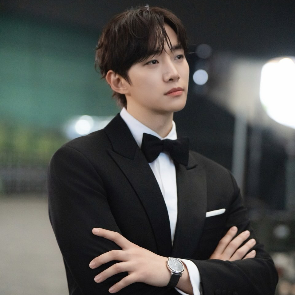 Latest photo of Junho (2PM)