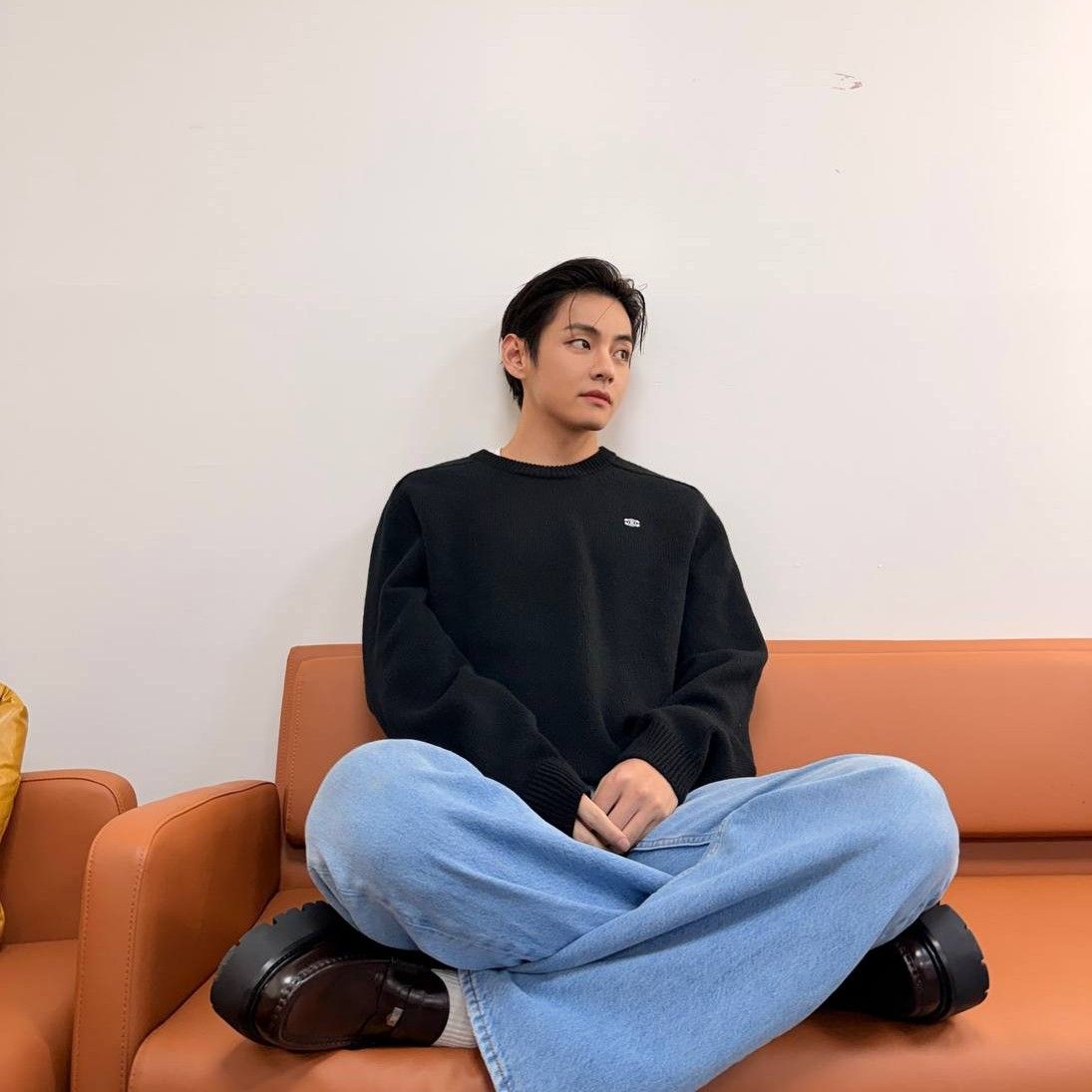 뷔 (방탄소년단) 최근 활동샷