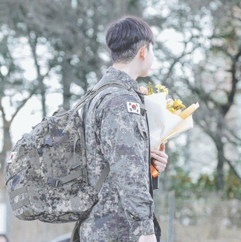 A moment captured by Kim Jaehwan's fan