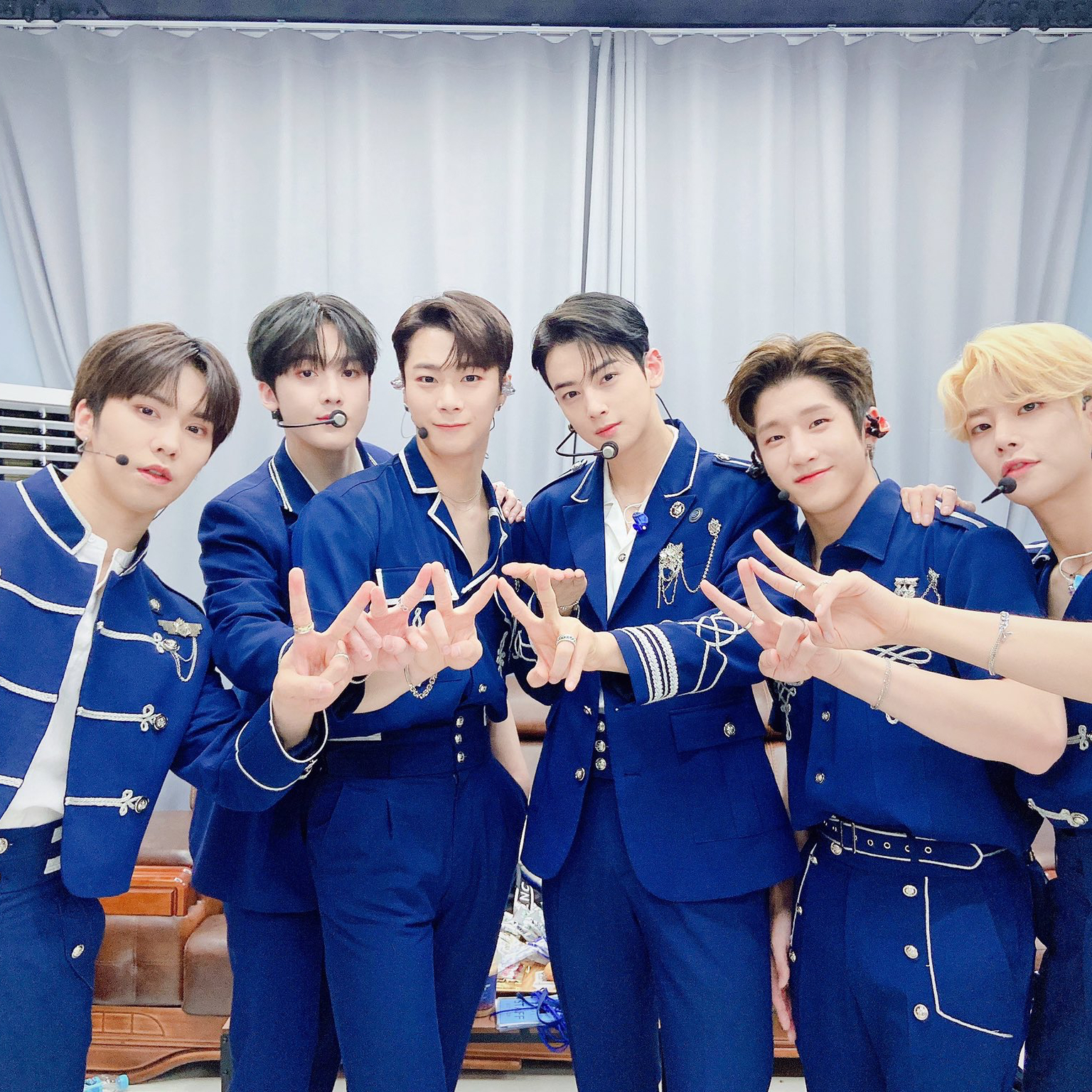 아스트로 최근 활동샷