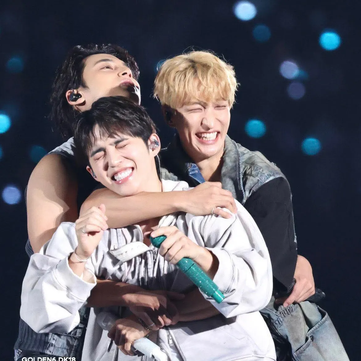 Foto aktivitas terbaru SEVENTEEN