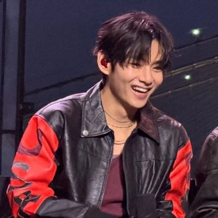 V (BTS)の最近の活動写真