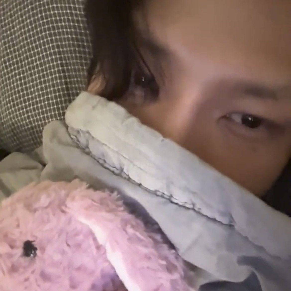 Konten idola populer yang trending di komunitas