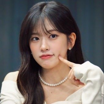 안유진 (IVE) 최근 활동샷