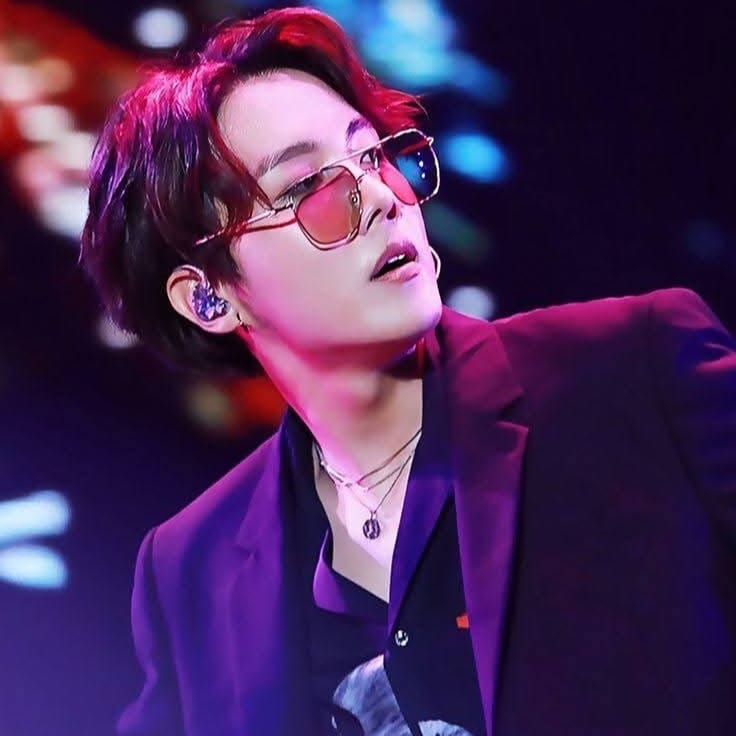 제이홉 (방탄소년단)의 최신 사진