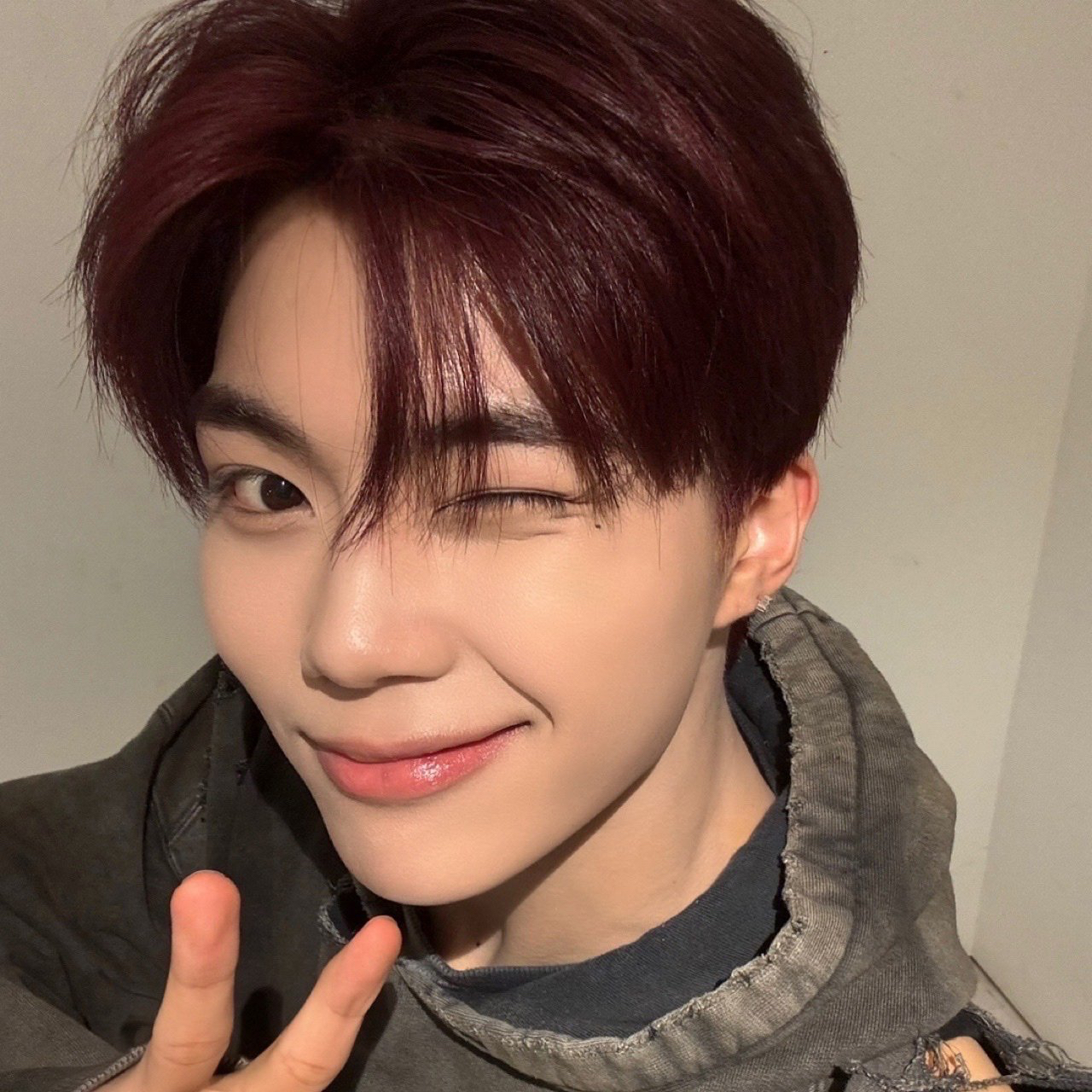 Behind-the-scenes cut of Park Gunwook (ZEROBASEONE)