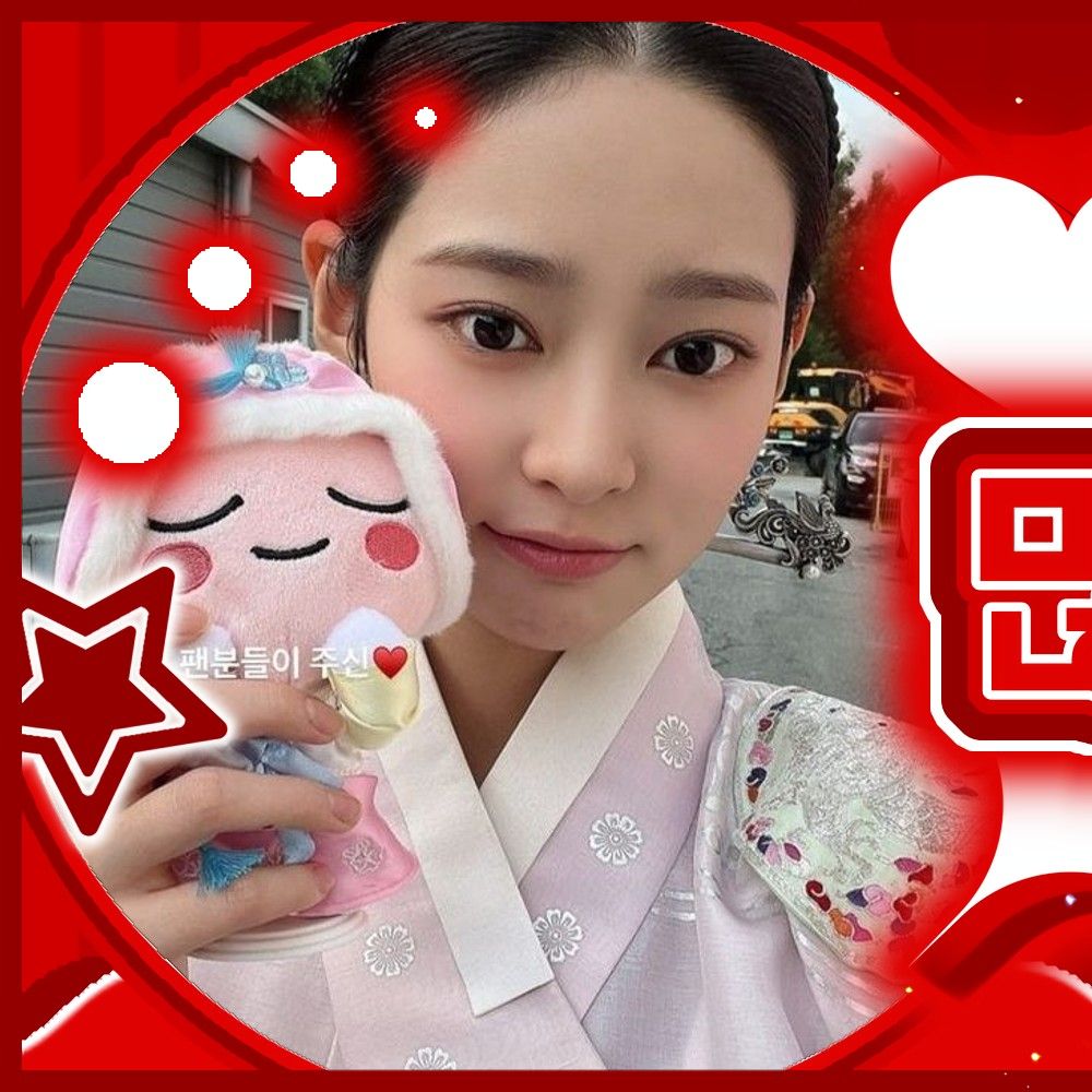 Recent activity shot of Kim Minju