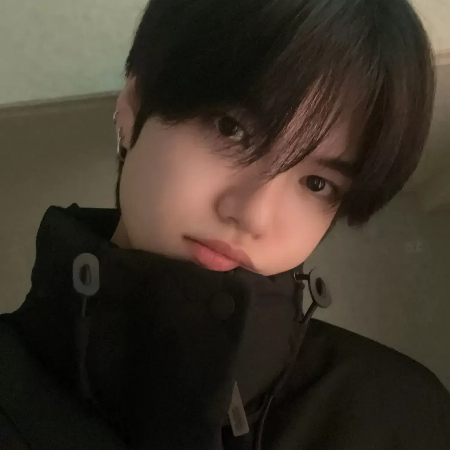 Behind-the-scenes cut of Gyehyeon (VERIVERY)