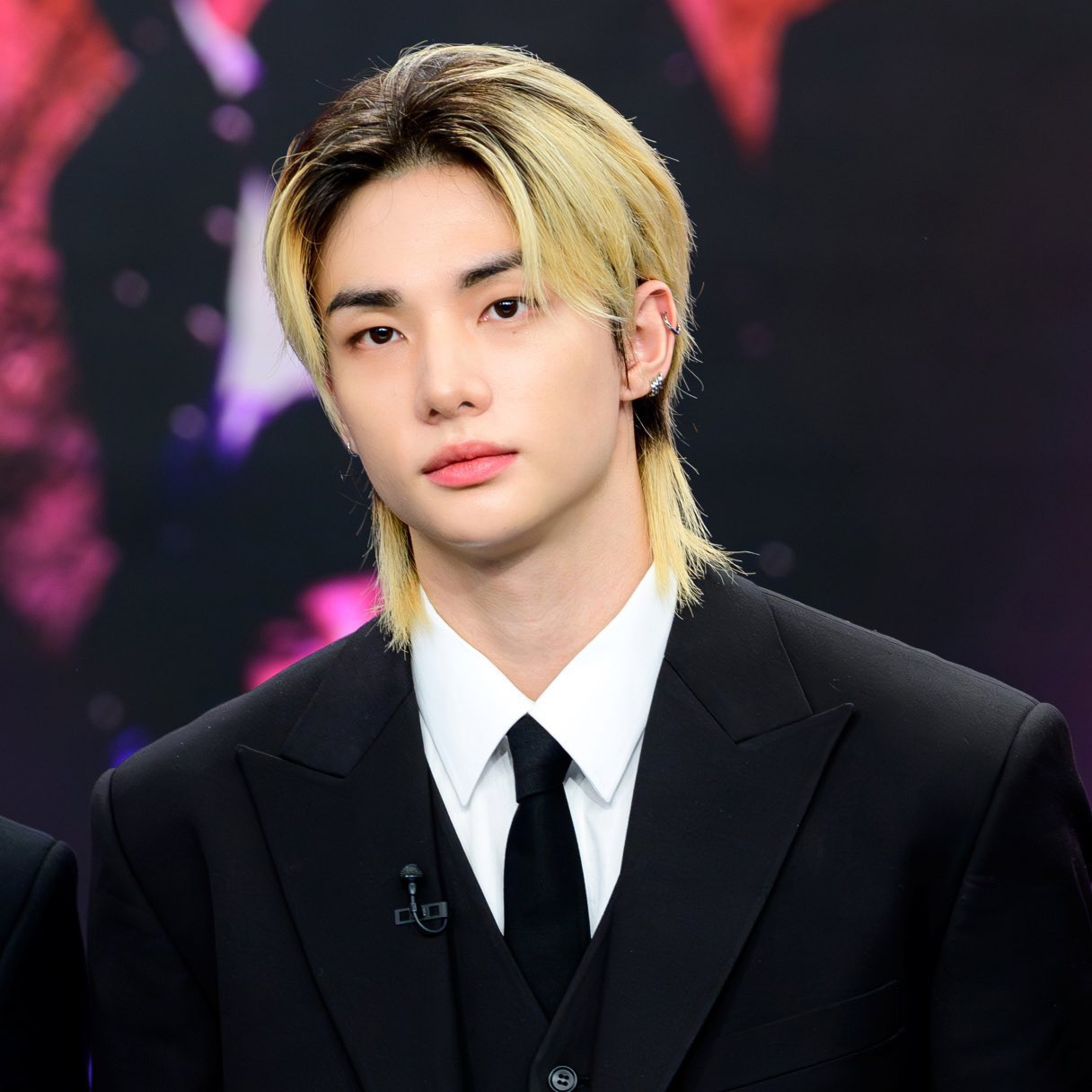 현진 (Stray Kids)의 비하인드 컷