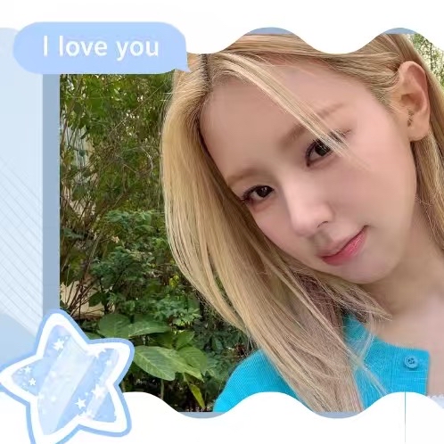 A moment captured by i-dle's fan