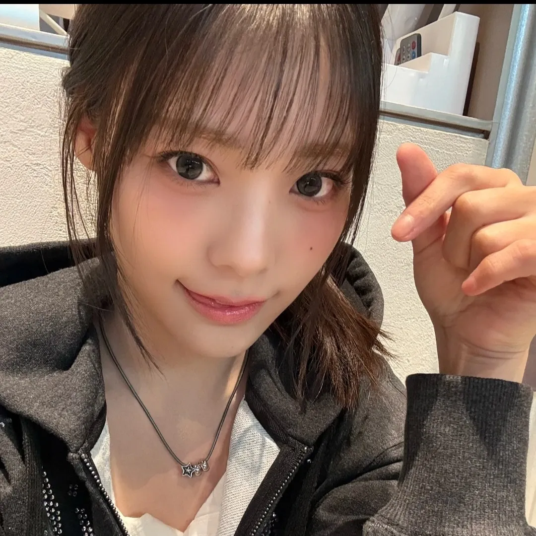 Latest photo of Siyeon (QWER)