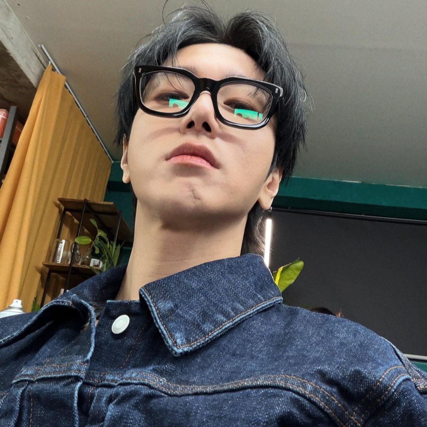 Behind-the-scenes cut of Yesung (Super Junior)