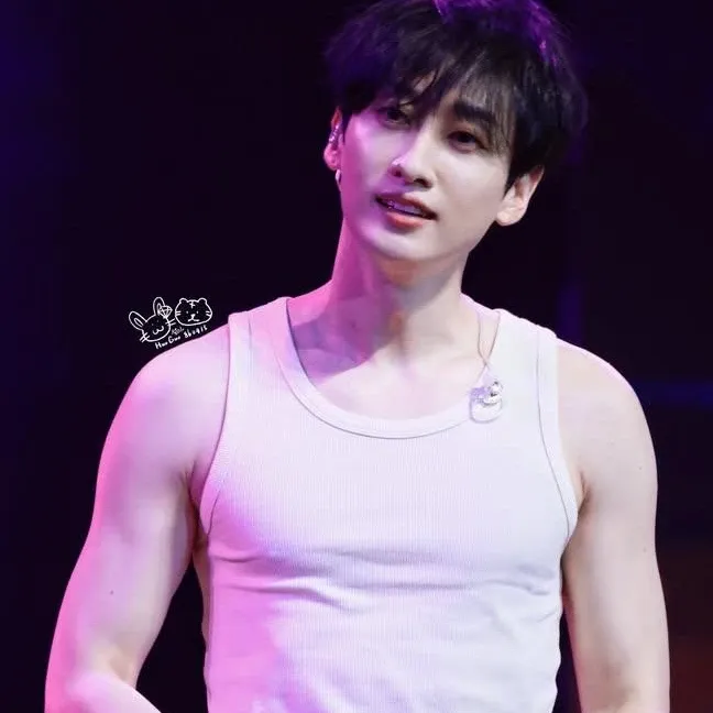 Latest photo of Eunhyuk (Super Junior)