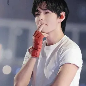 Behind-the-scenes cut of BTS