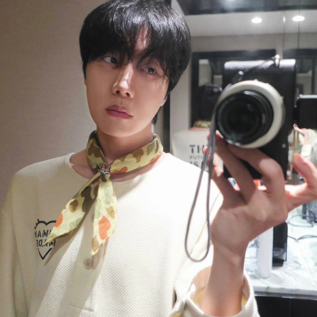 제이홉 (방탄소년단) 최근 활동샷