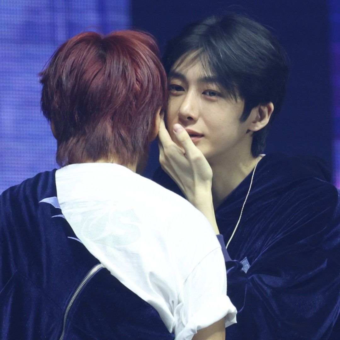 A moment captured by Hyungwon (MONSTA X)'s fan