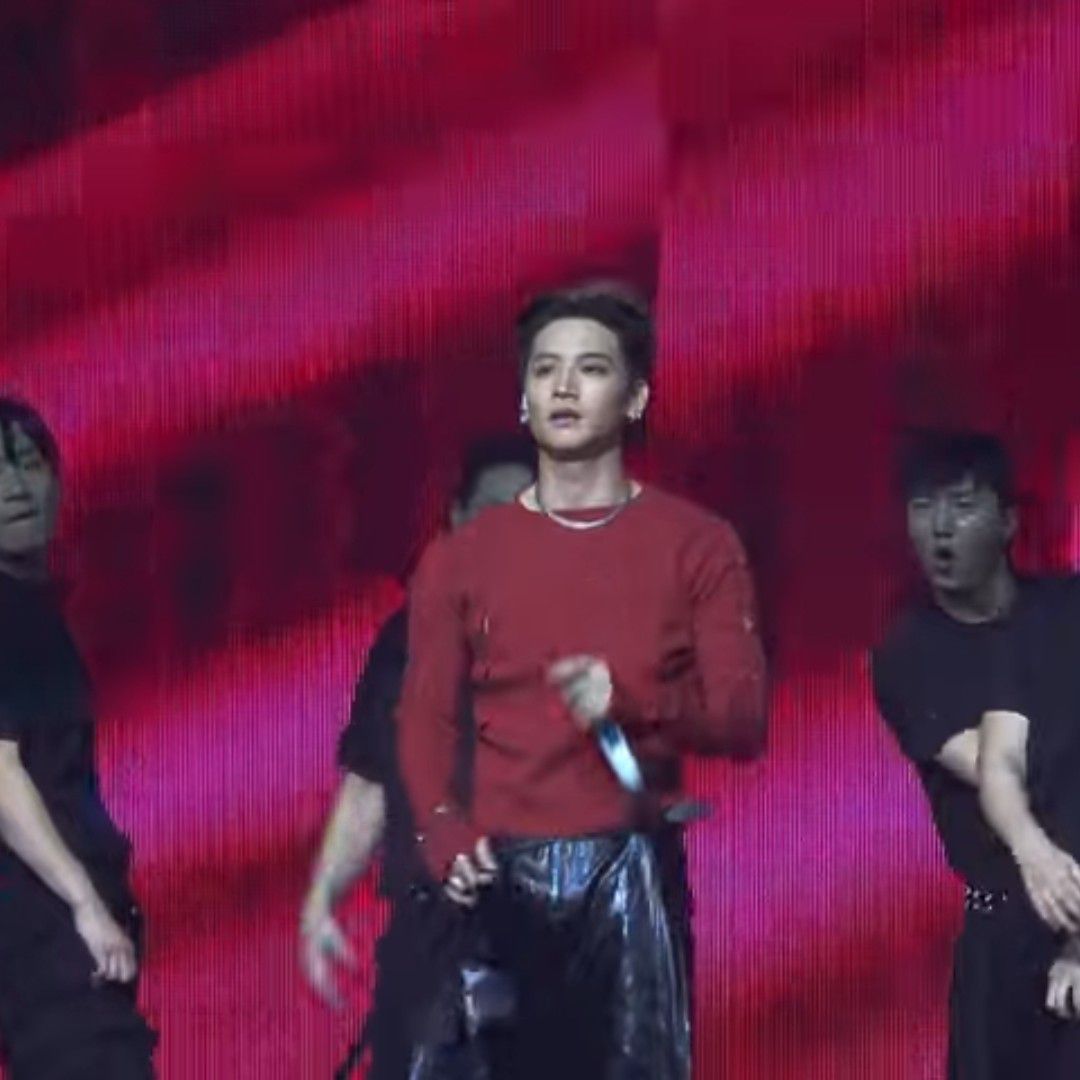 Latest photo of JAY B (GOT7)