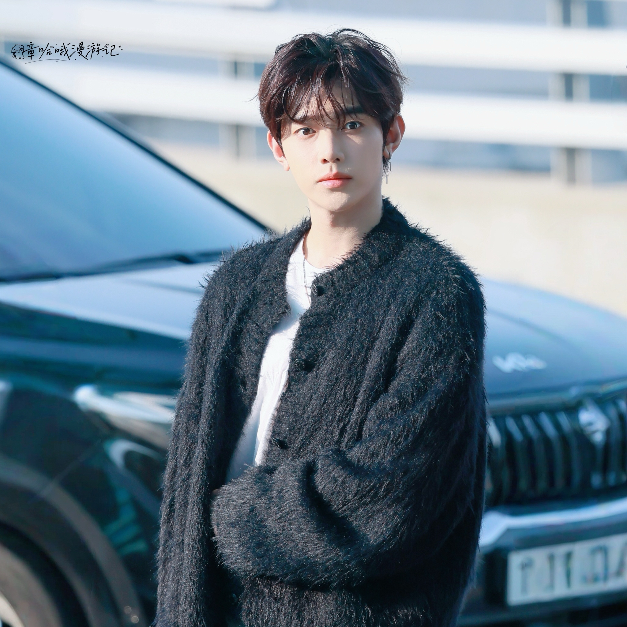 A moment captured by Zhang Hao's fan