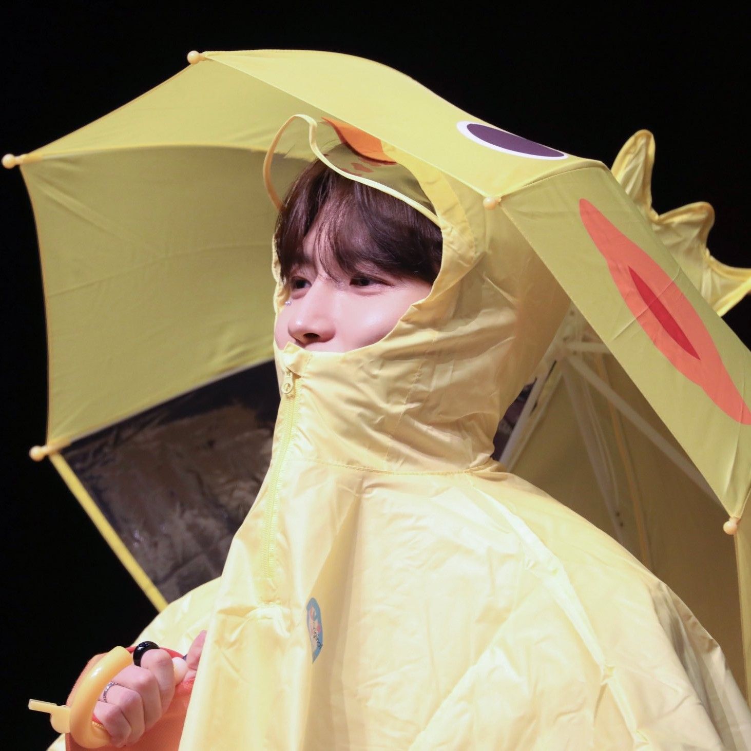 Behind-the-scenes cut of Kim Jaehwan