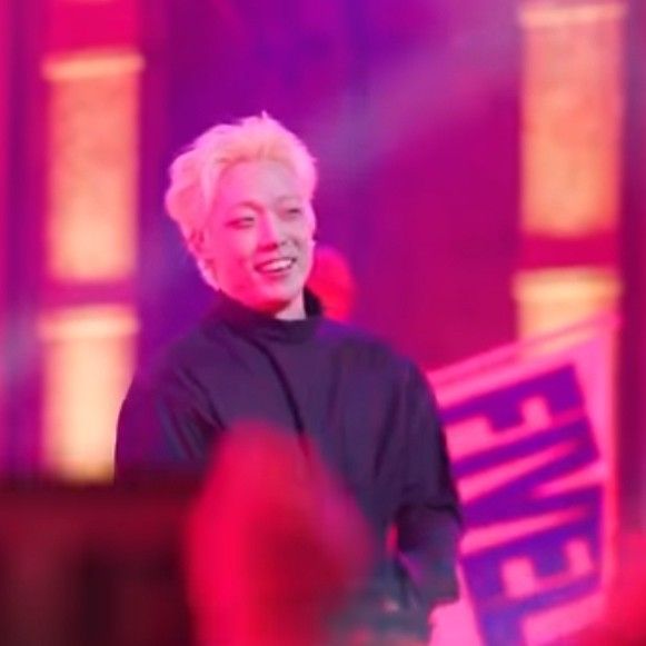 Latest photo of BOBBY (iKON)