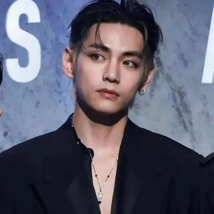 Momen yang diabadikan oleh penggemar V (BTS)