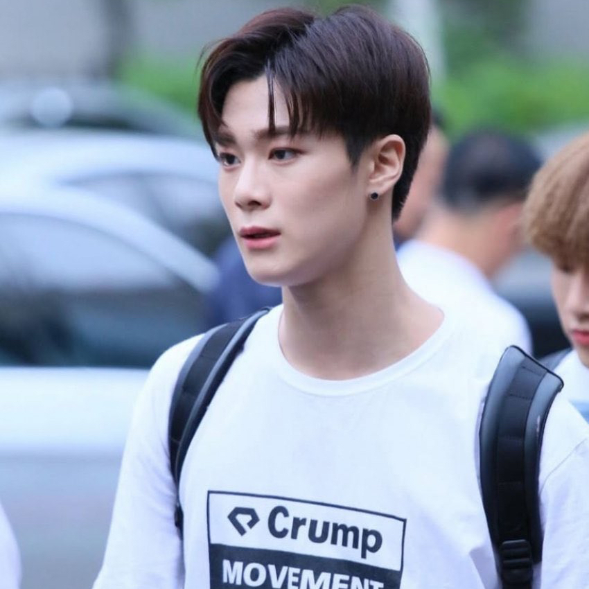 아스트로 최근 활동샷