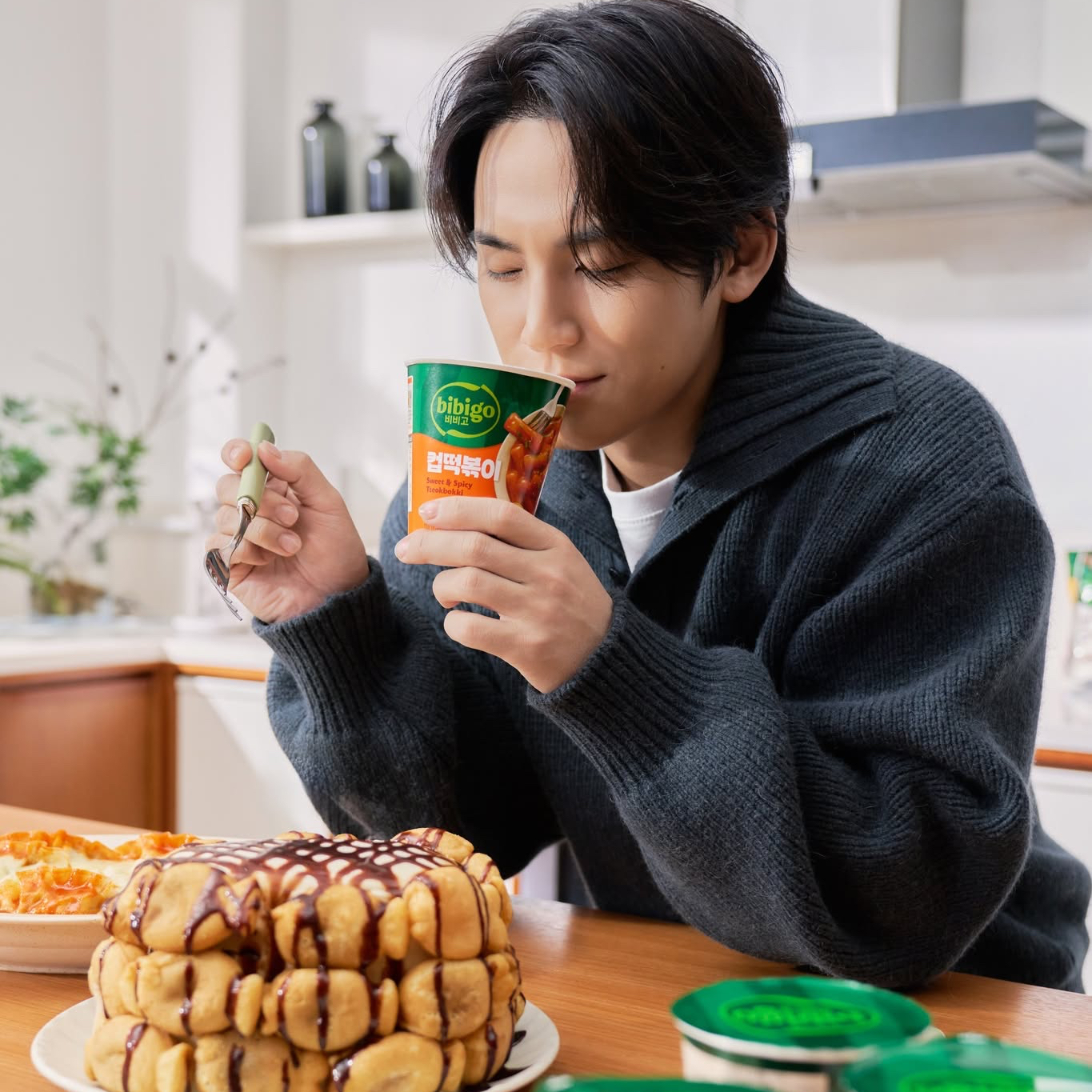 A moment captured by Mingyu (SEVENTEEN)'s fan