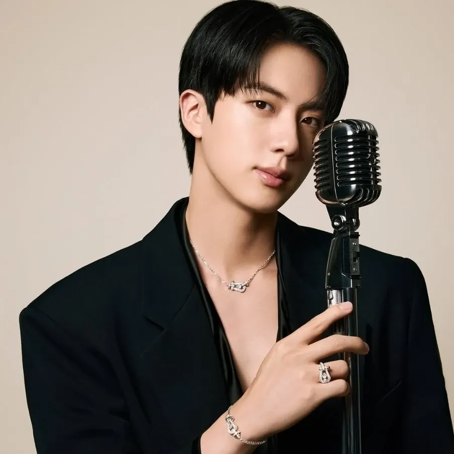 Potret di balik layar Jin (BTS)