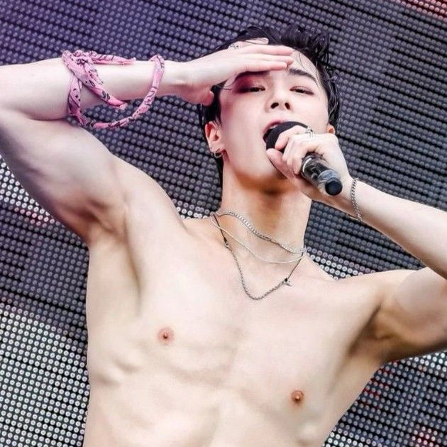 Behind-the-scenes cut of Moonbin (ASTRO)