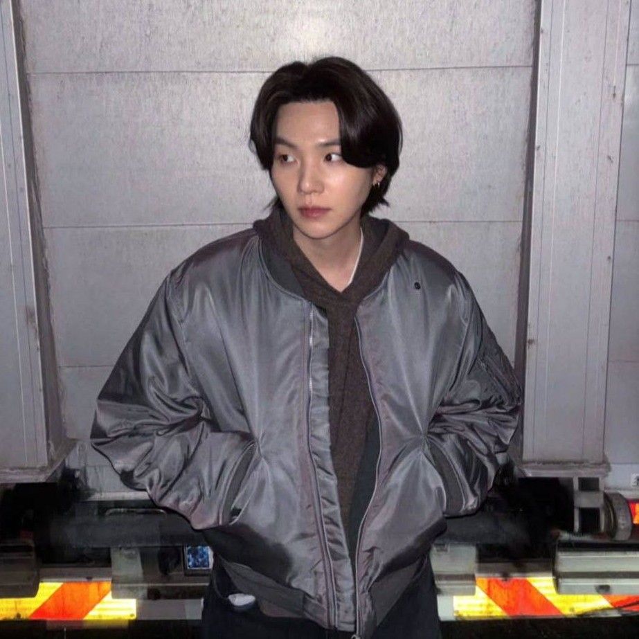 Behind-the-scenes cut of SUGA (BTS)