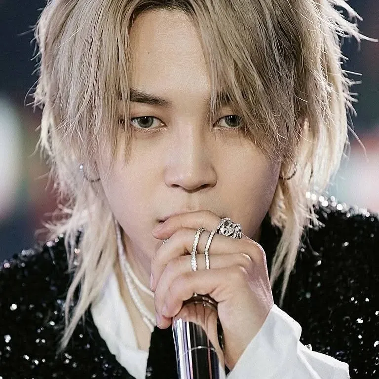 지민 (방탄소년단)의 최신 사진