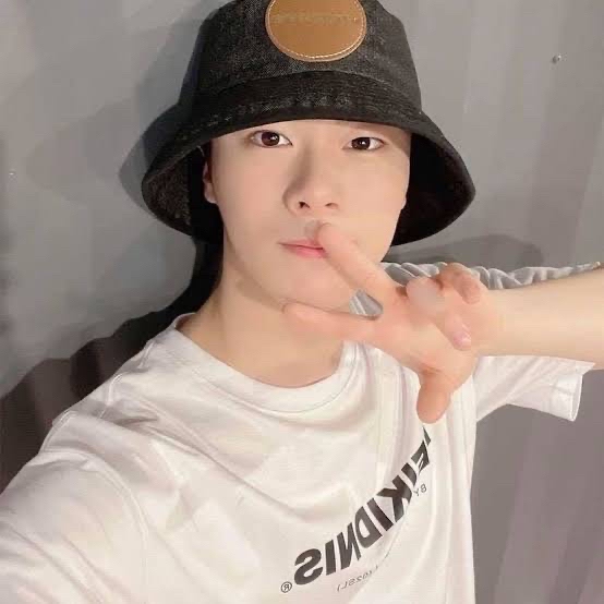 Latest photo of Moonbin (ASTRO)