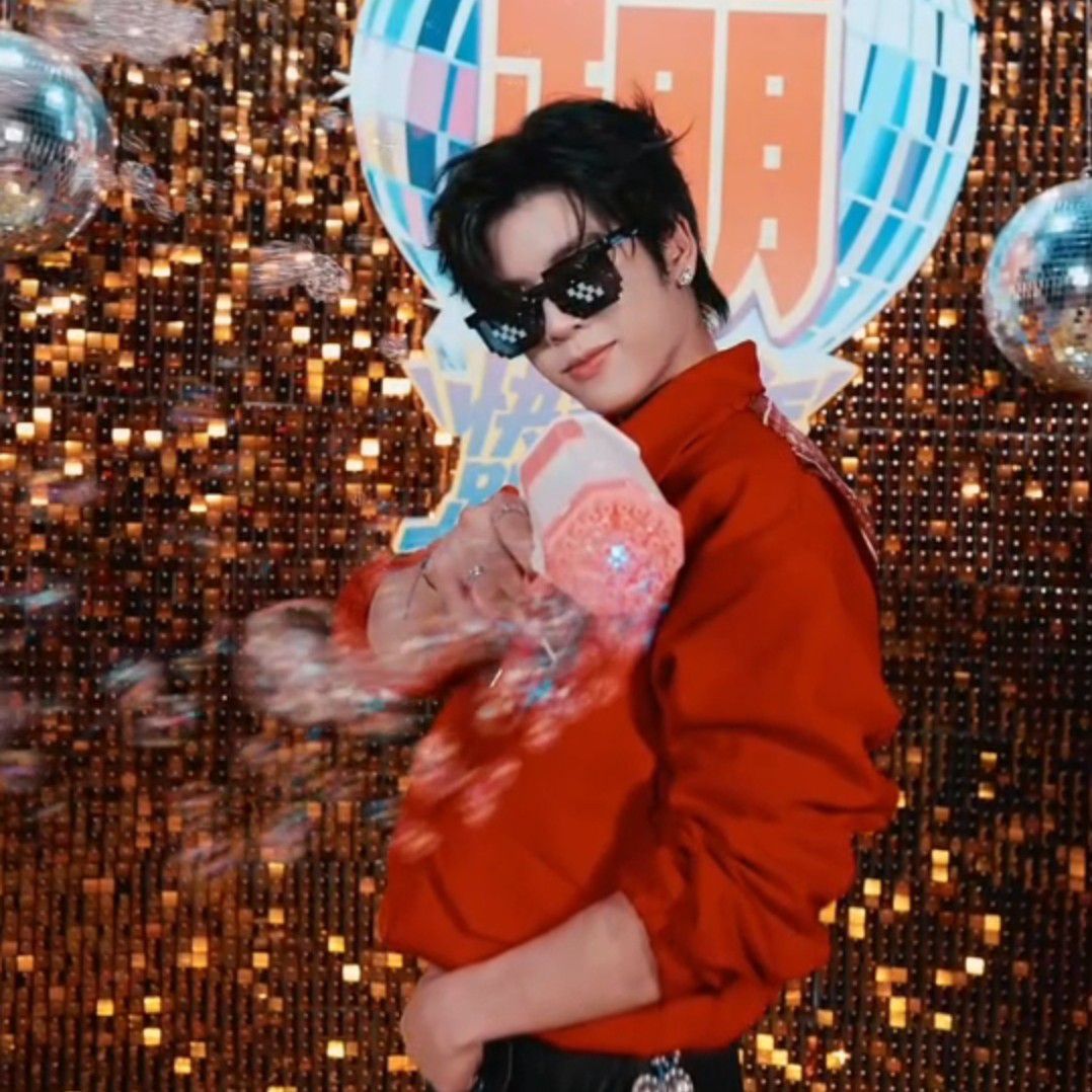 A moment captured by DORN (NexT1DE)'s fan