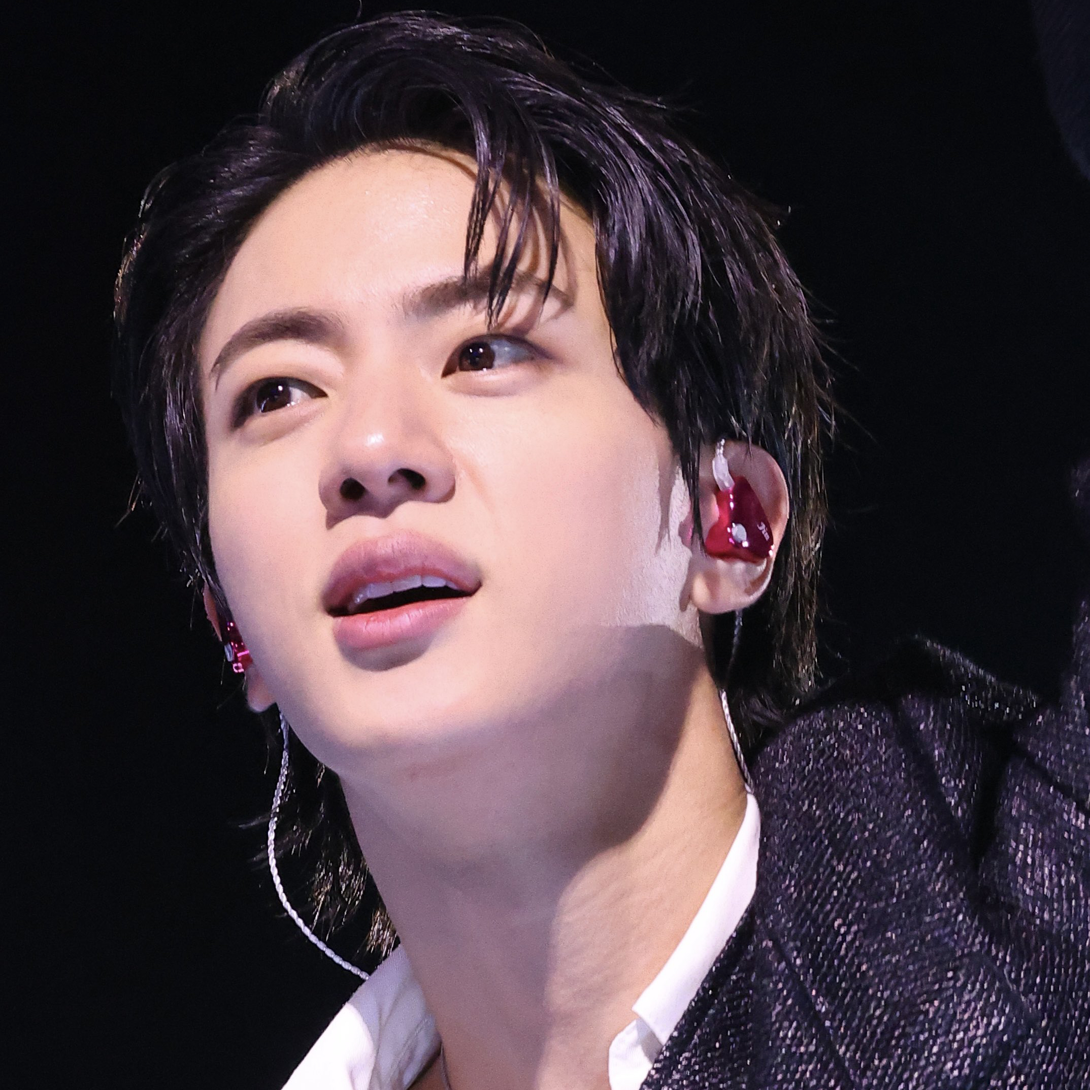 진 (방탄소년단) 최근 활동샷