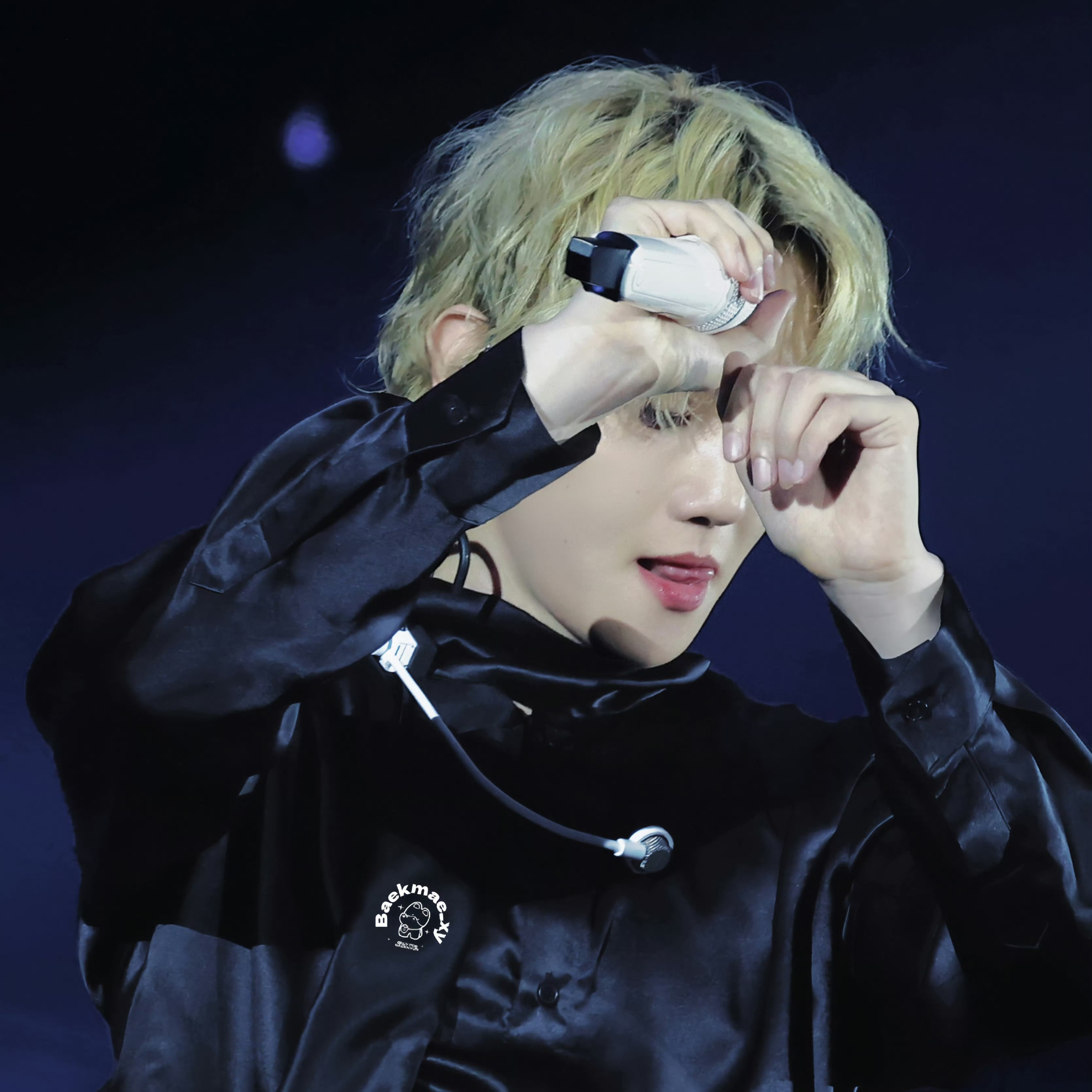 백현 (EXO)의 최신 사진