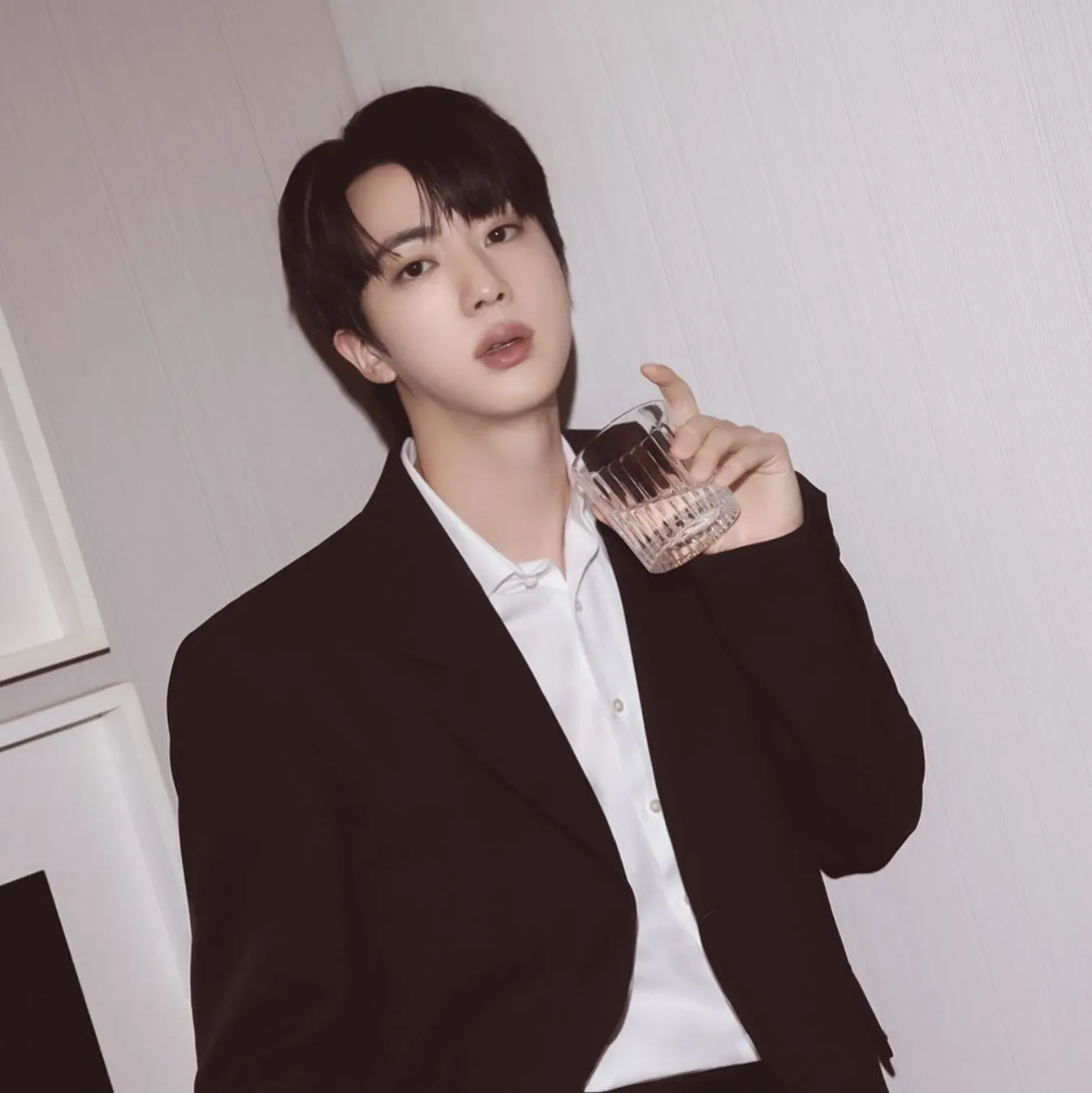 진 (방탄소년단)의 최신 사진