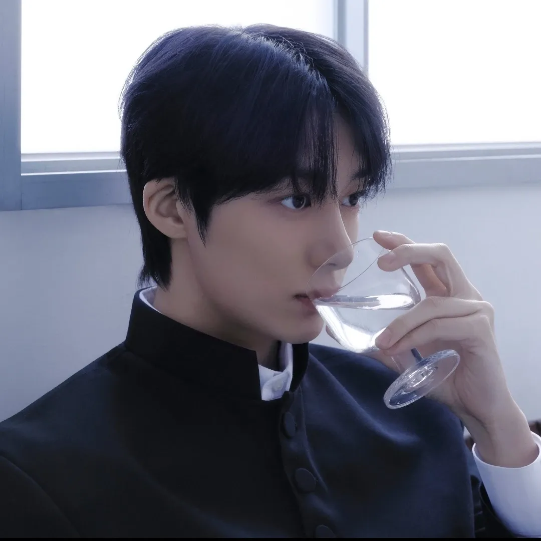 亨元 (MONSTA X)的最新活動照片