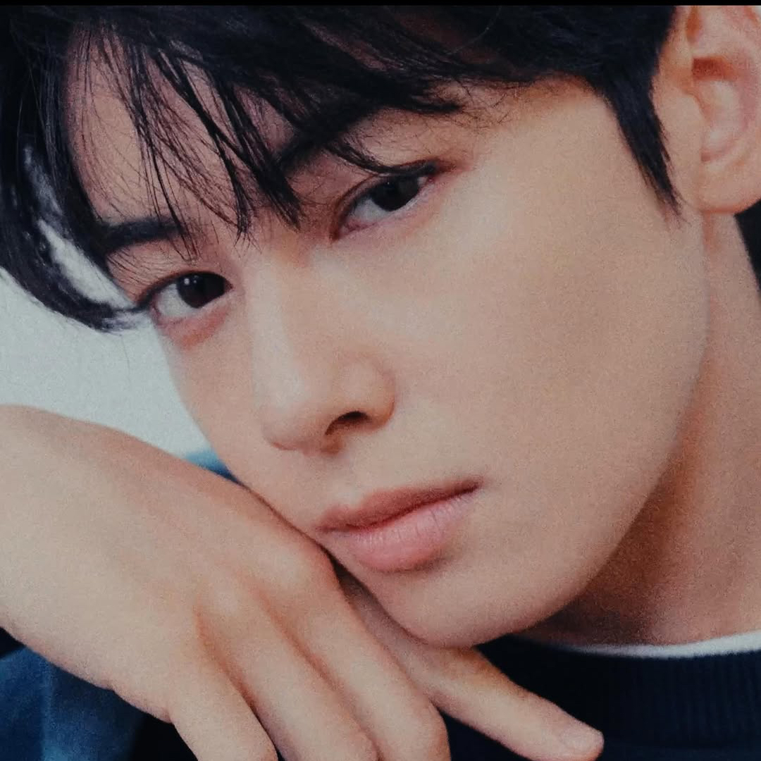 A moment captured by Eunwoo (ASTRO)'s fan