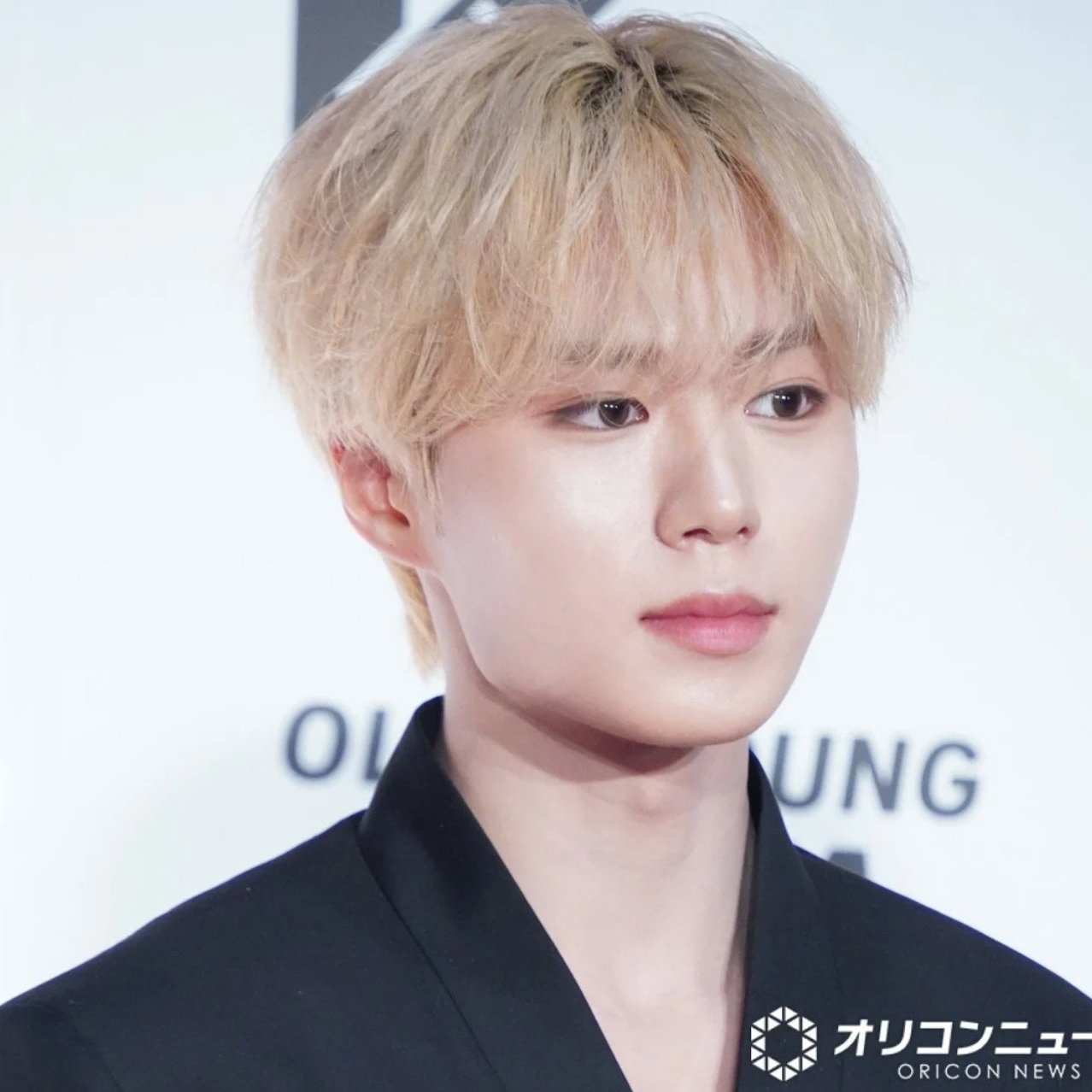 Behind-the-scenes cut of Kim Junseo (ALPHA DRIVE ONE)