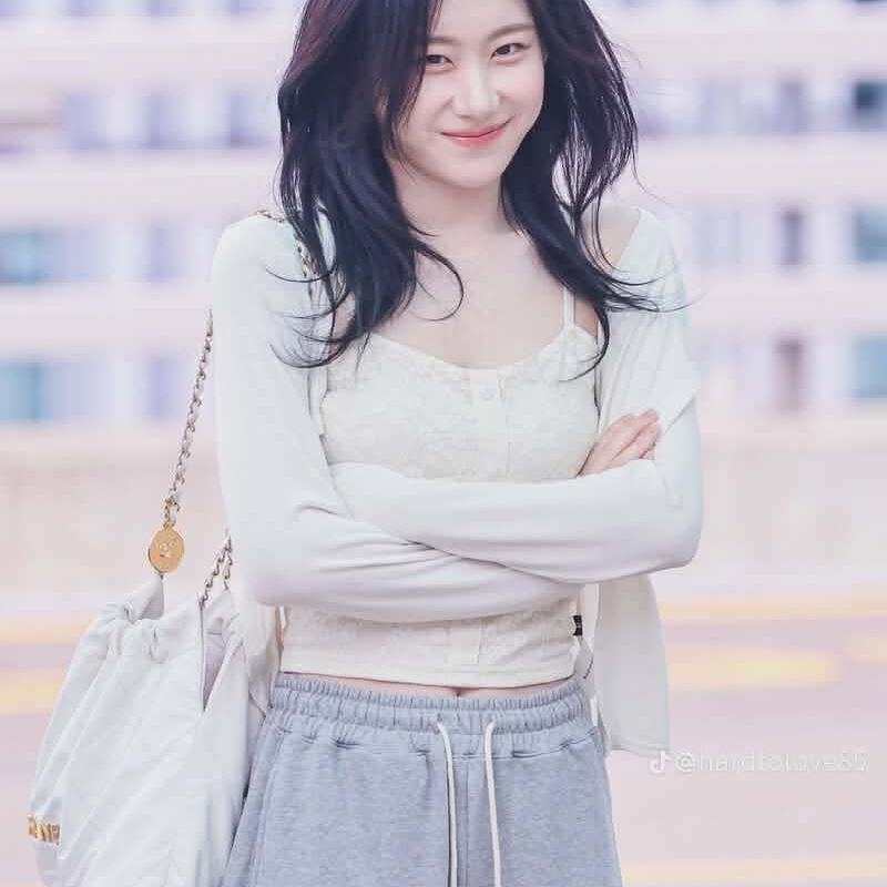 A moment captured by Chaeryeong (ITZY)'s fan