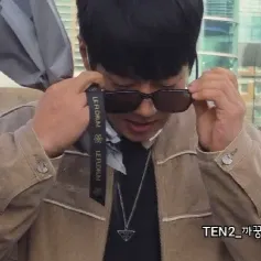 Behind-the-scenes cut of Hwang Chiyeol