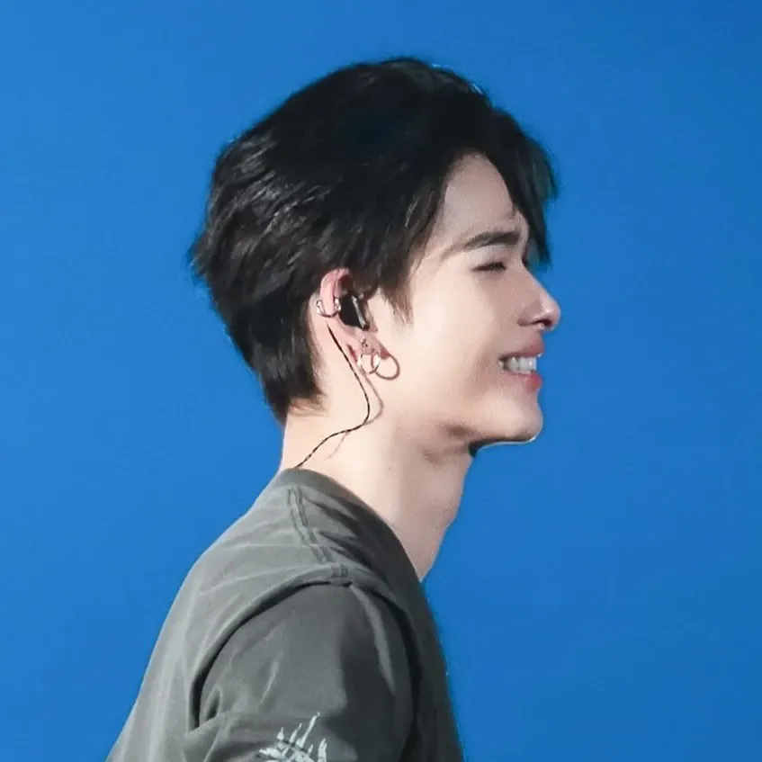 NI-KI (ENHYPEN)的最新照片