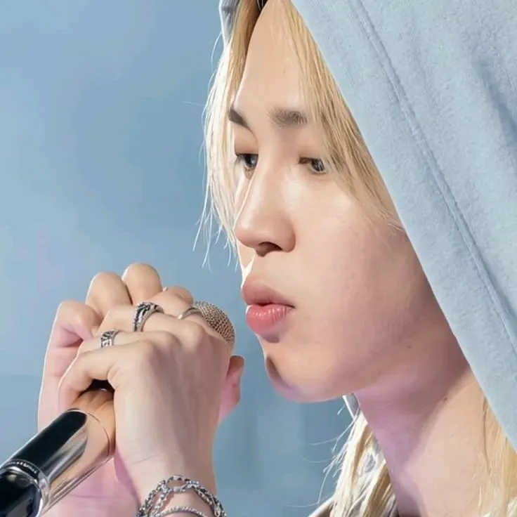 Foto aktivitas terbaru Jimin (BTS)