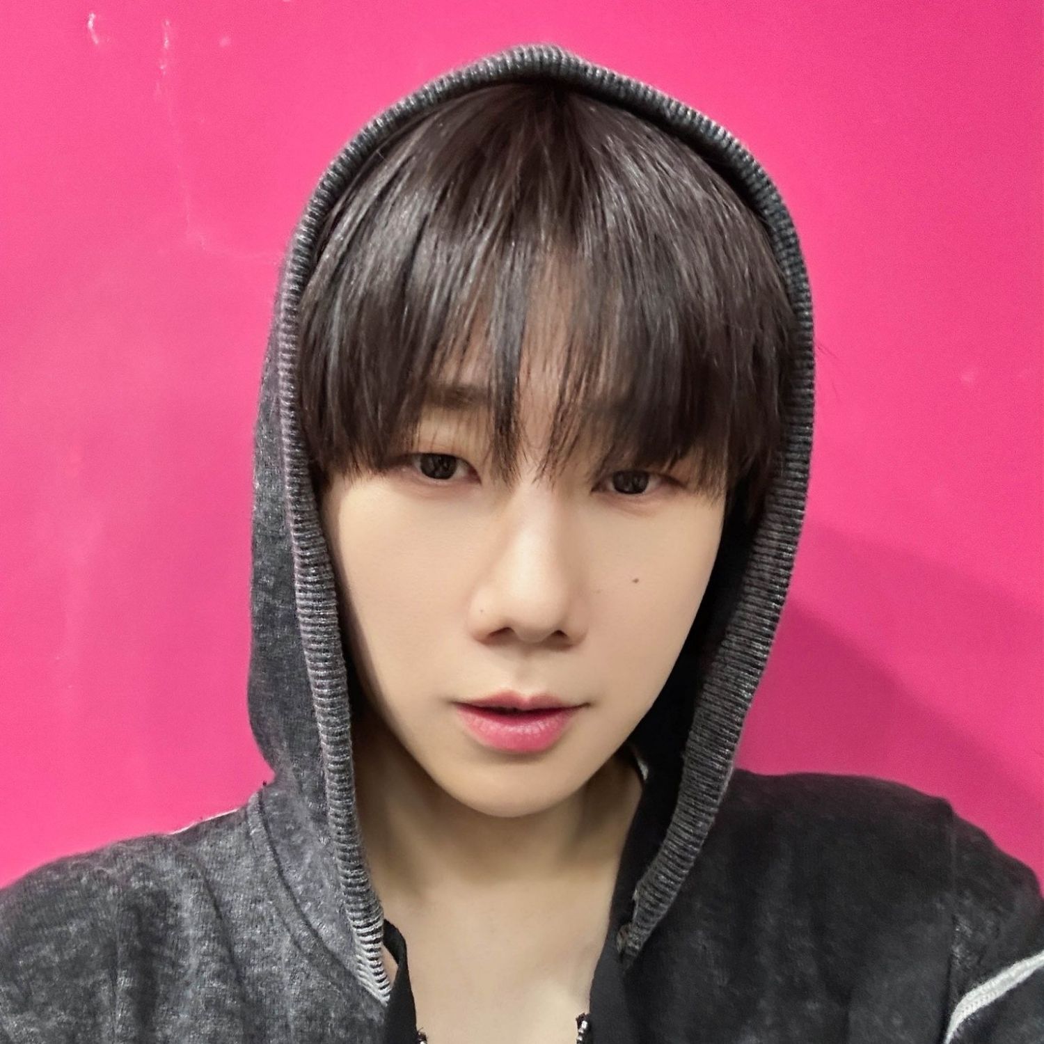 A moment captured by Sungkyu (INFINITE)'s fan