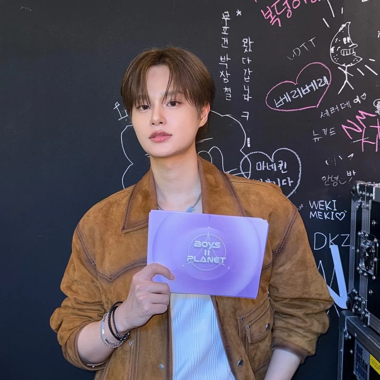 Behind-the-scenes cut of Lee Daehwi (AB6IX)