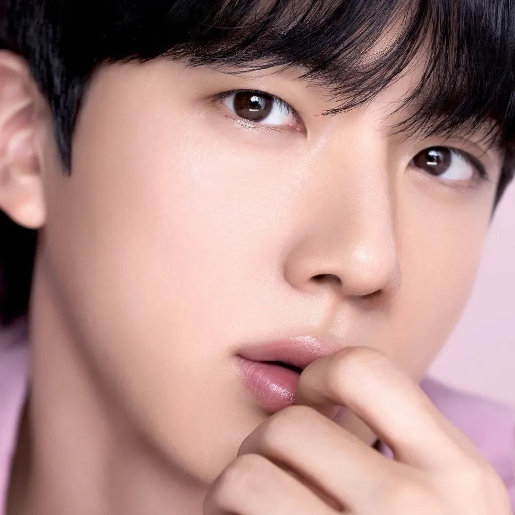 Potret di balik layar Jin (BTS)