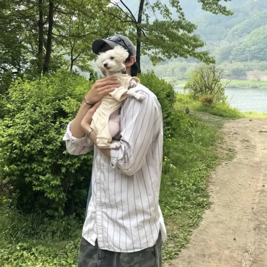 A moment captured by MJ (ASTRO)'s fan