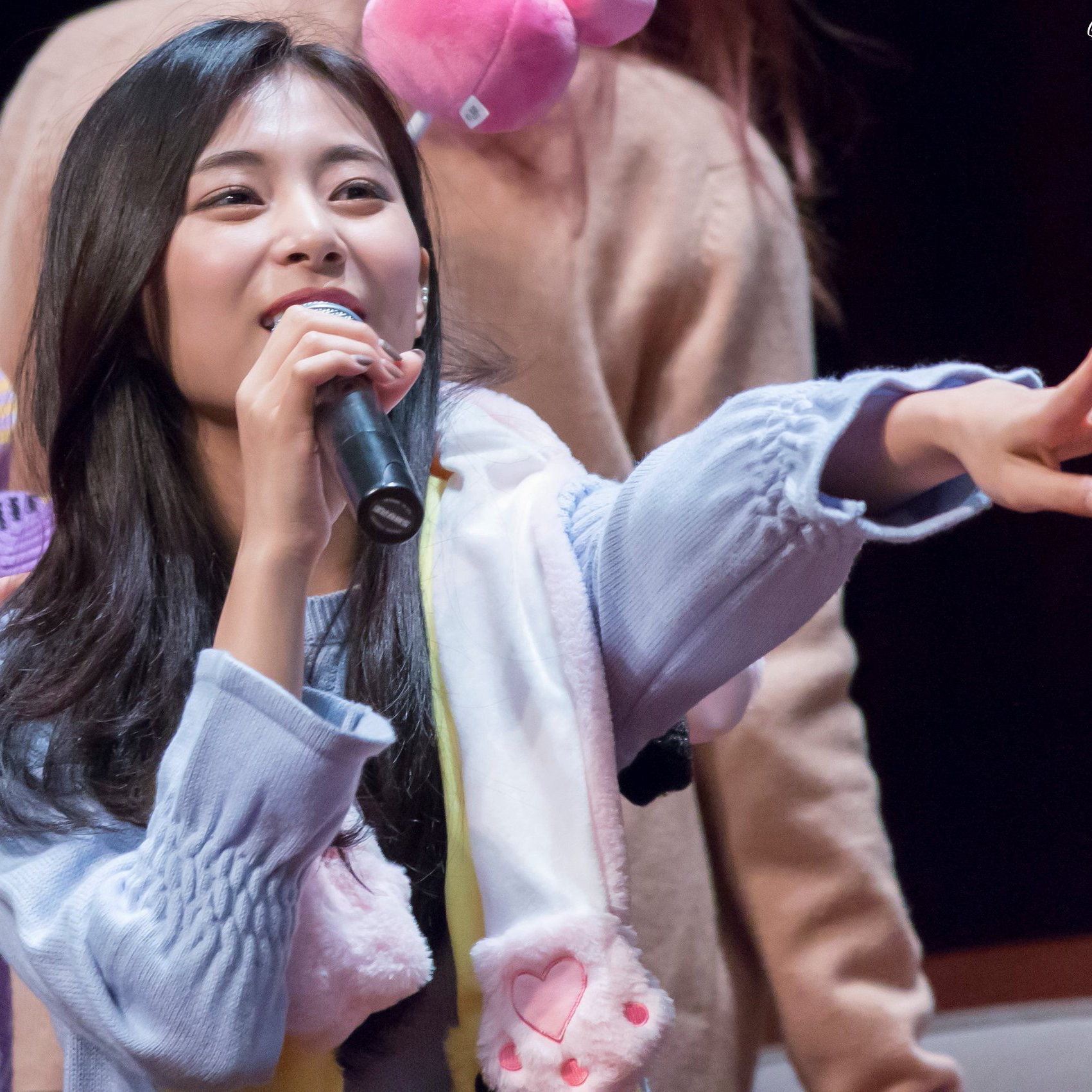 TWICE의 비하인드 컷