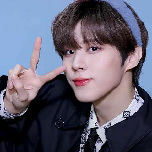 Latest photo of Kim Wooseok