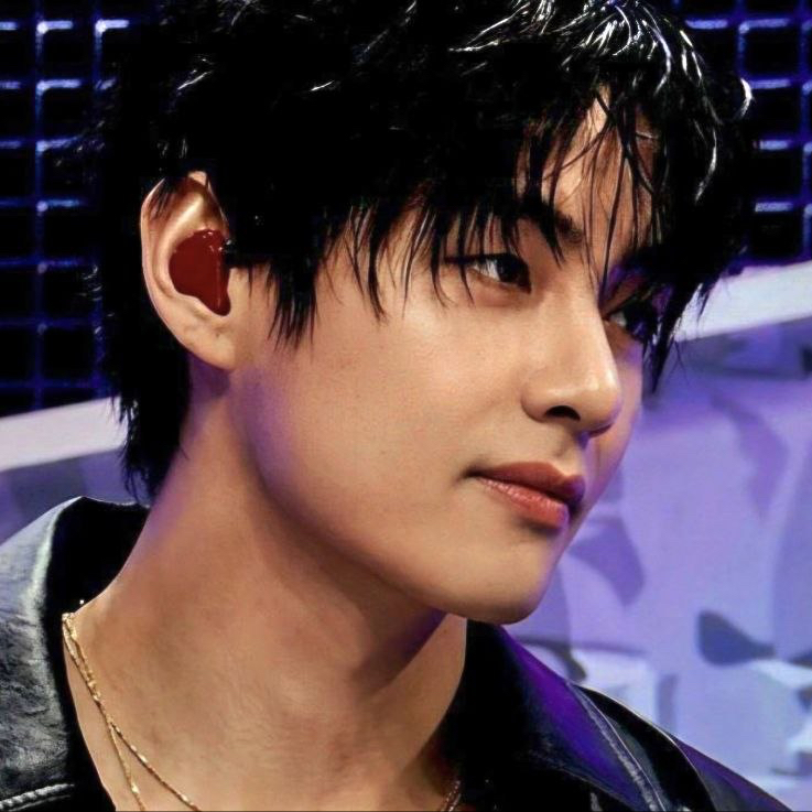 Foto terbaru V (BTS)